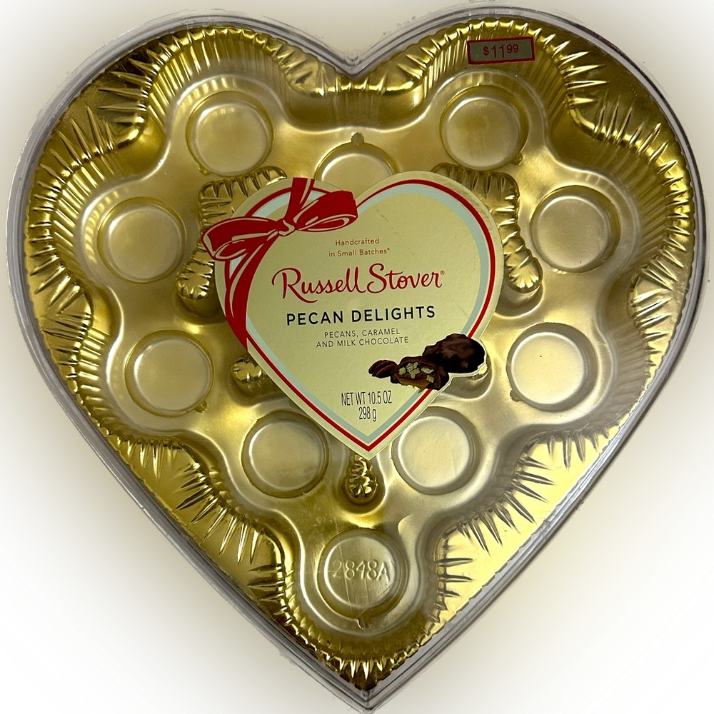 10.75” RUSSELL STOVER CLEAR PLASTIC HINGED VALENTINE HEART CHOCOLATE BOX GIFT #E